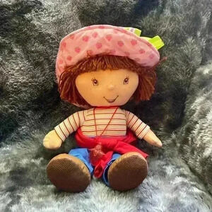 **HOST PICK** Adorable 15" Strawberry Shortcake Doll. She  sings and talks